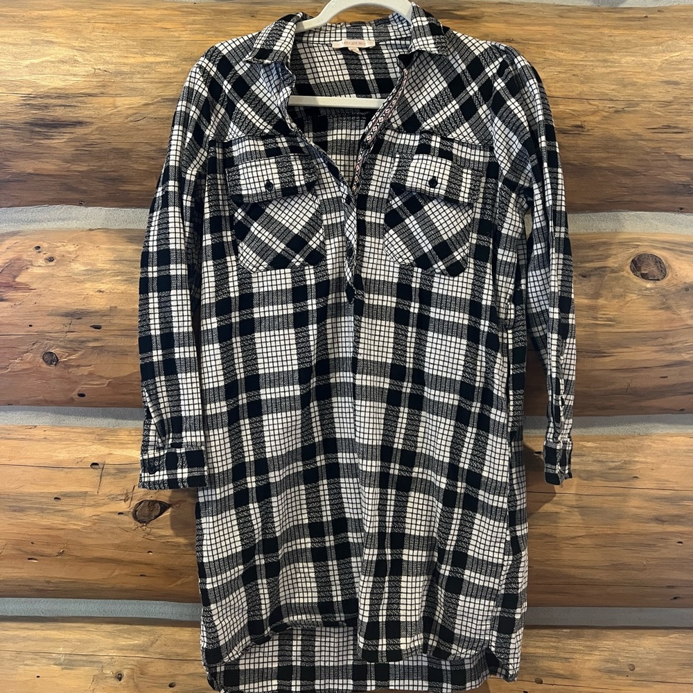 Skies are Blue Plaid Tunic